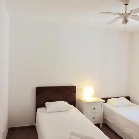 Perella Βίλα Santa Eulària des Riu